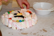 Bak een taart voor een ander (2)