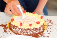 Bak een taart voor een ander (2)