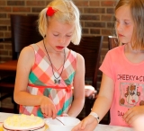 Bak een taart voor een ander (2)