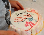 Bak een taart voor een ander (2)