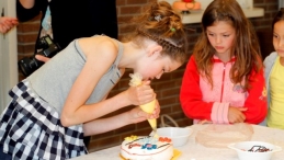 Bak een taart voor een ander (2)