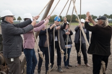 Eerste paal Remako en Papyrolux