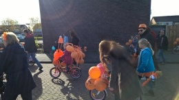Koningsdag 2015 - Vlag Hijsen en optocht