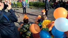 Koningsdag 2015 - Vlag Hijsen en optocht