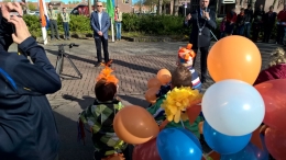Koningsdag 2015 - Vlag Hijsen en optocht