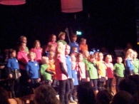 Optreden kinderkoor Jong Leven in de Meerpaal 