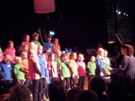 Optreden kinderkoor Jong Leven in de Meerpaal 