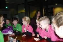 Optreden kinderkoor Jong Leven in de Meerpaal 