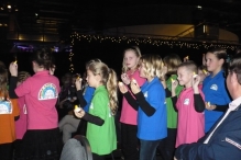 Optreden kinderkoor Jong Leven in de Meerpaal 