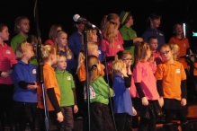 Optreden kinderkoor Jong Leven in de Meerpaal 