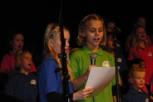 Optreden kinderkoor Jong Leven in de Meerpaal 