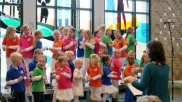 Kinderkoor Jong Leven in De Ark Dronten