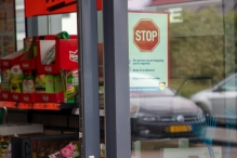 Coronamaatregelen winkelcentrum