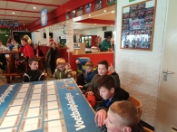 Voetbalplaatjes ruilmiddag en voetbalclinic