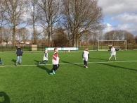 Voetbalplaatjes ruilmiddag en voetbalclinic
