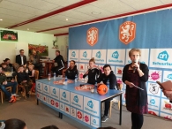 Voetbalplaatjes ruilmiddag en voetbalclinic