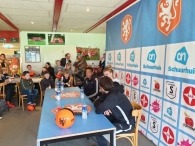 Voetbalplaatjes ruilmiddag en voetbalclinic