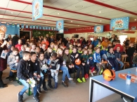 Voetbalplaatjes ruilmiddag en voetbalclinic