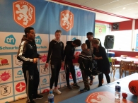 Voetbalplaatjes ruilmiddag en voetbalclinic