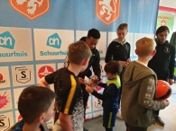 Voetbalplaatjes ruilmiddag en voetbalclinic