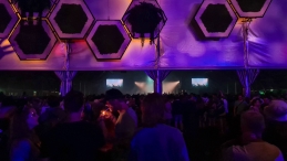 Lowlands 2024: (do-zo)