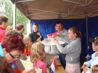 Intocht avond4daagse en huldiging Leo Schrijer
