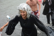 Oudjaarsduik World Servants 2011