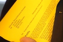 Actiegroep Bieb overhandigt petitie