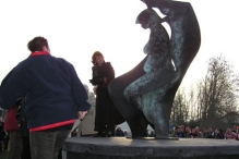 Onthulling beeld Biddinghuizen
