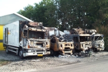 Brandstichting 5 vrachtauto's