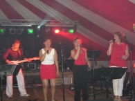 Feestavond Koninginnedag 2005