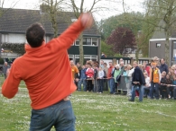 Eierengooien Koninginnedag 2008