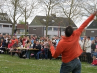 Eierengooien Koninginnedag 2008