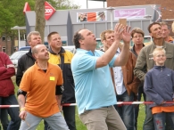 Eierengooien Koninginnedag 2008