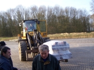 Bankjes en palen voor Wandelpad