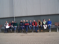 Bankjes en palen voor Wandelpad