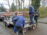 Bankjes bij Wandelpad