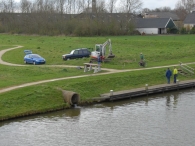 Bankjes bij Wandelpad
