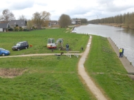 Bankjes bij Wandelpad