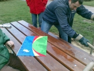 Bankjes bij Wandelpad