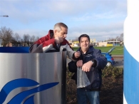 IJsvogel op de rotonde