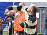 Koninginnedag 2010: Eiergooien en kinderspelen