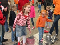 Koninginnedag 2010: Eiergooien en kinderspelen