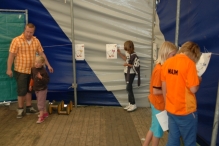 Koninginnedag 2011: Eiergooien en kinderspelen