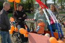 Koninginnedag 2011: Eiergooien en kinderspelen