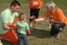 Koninginnedag 2011: Eiergooien en kinderspelen