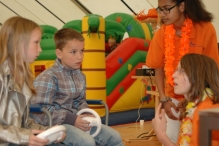 Koninginnedag 2011: Eiergooien en kinderspelen