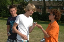 Koninginnedag 2011: Eiergooien en kinderspelen