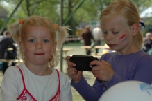 Koninginnedag 2011: Eiergooien en kinderspelen