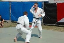 Koninginnedag 2011: Eiergooien en kinderspelen